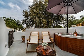 Asera Suites Near Kamari Beach