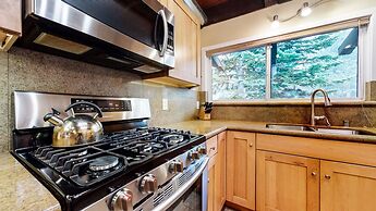 Mammoth Estates Deluxe 2 Bedroom Condos