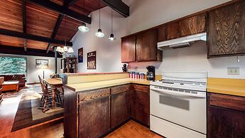 Mammoth Estates Deluxe 2 Bedroom Condos