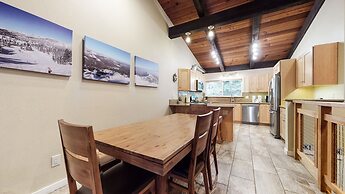 Mammoth Estates Deluxe 2 Bedroom Condos