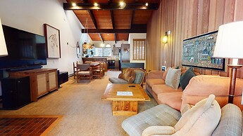 Mammoth Estates Deluxe 2 Bedroom Condos