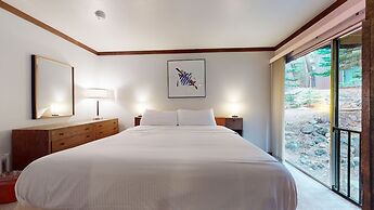 Mammoth Estates Deluxe 2 Bedroom Condos