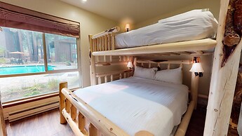 Mammoth Estates Deluxe 2 Bedroom Condos