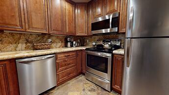 Mammoth Estates Deluxe 2 Bedroom Condos