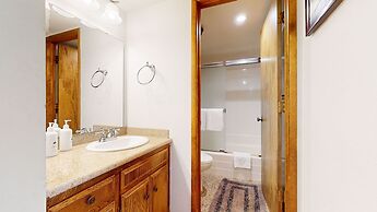 Mammoth Estates Deluxe 2 Bedroom Condos