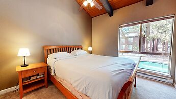 Mammoth Estates Deluxe 2 Bedroom Condos