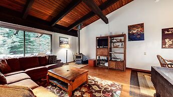 Mammoth Estates Deluxe 2 Bedroom Condos