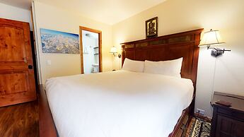 Mammoth Estates Deluxe 2 Bedroom Condos