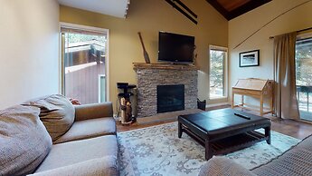 Mammoth Estates Deluxe 2 Bedroom Condos