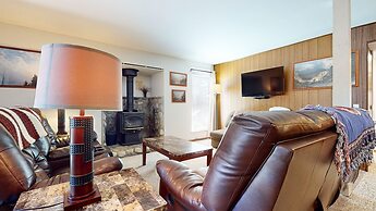 Mammoth Estates Deluxe 2 Bedroom Condos