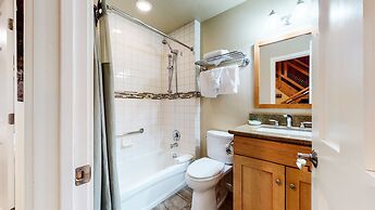 Mammoth Estates Deluxe 2 Bedroom Condos