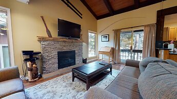 Mammoth Estates Deluxe 2 Bedroom Condos