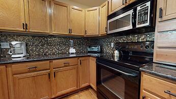 Mammoth Estates Deluxe 2 Bedroom Condos