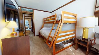 Mammoth Estates Deluxe 2 Bedroom Condos