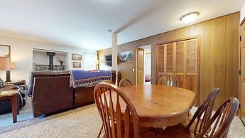 Mammoth Estates Deluxe 2 Bedroom Condos