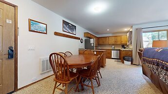 Mammoth Estates Deluxe 2 Bedroom Condos