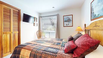 Mammoth Estates Deluxe 2 Bedroom Condos