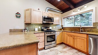 Mammoth Estates Deluxe 2 Bedroom Condos