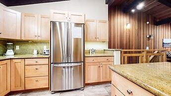 Mammoth Estates Deluxe 2 Bedroom Condos