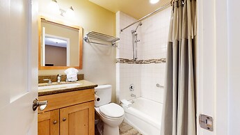 Mammoth Estates Deluxe 2 Bedroom Condos