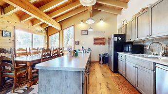 Rainbow Villas 1 Charming Boutique complex, Dual Master Suites, Forest