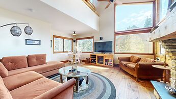 Rainbow Villas 1 Charming Boutique complex, Dual Master Suites, Forest