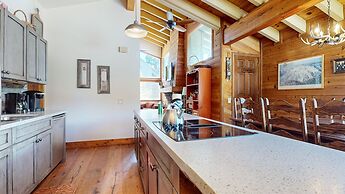 Rainbow Villas 1 Charming Boutique complex, Dual Master Suites, Forest