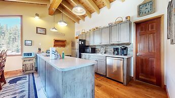 Rainbow Villas 1 Charming Boutique complex, Dual Master Suites, Forest