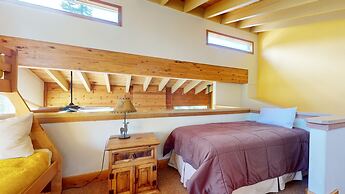 Rainbow Villas 1 Charming Boutique complex, Dual Master Suites, Forest