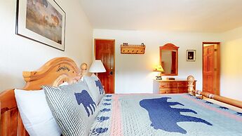 Rainbow Villas 1 Charming Boutique complex, Dual Master Suites, Forest