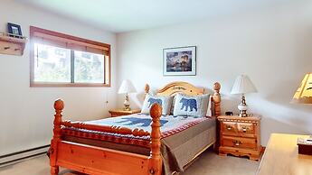 Rainbow Villas 1 Charming Boutique complex, Dual Master Suites, Forest