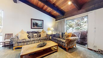 Mammoth Estates Condo - Near Village at Mammoth & Pet Friendly by RedA