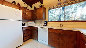 Mammoth Estates Condo - Near Village at Mammoth & Pet Friendly by RedA