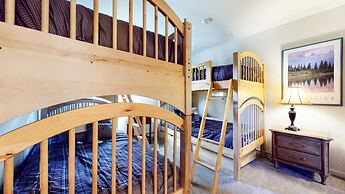 Mammoth Estates Condo - Near Village at Mammoth & Pet Friendly by RedA