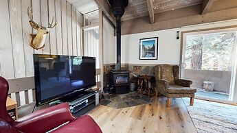 Mammoth Estates Condo - Near Village at Mammoth & Pet Friendly by RedA