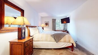Mammoth Estates Condo - Near Village at Mammoth & Pet Friendly by RedA