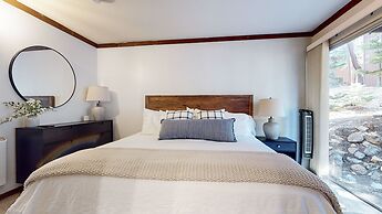 Mammoth Estates Condo - Near Village at Mammoth & Pet Friendly by RedA