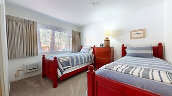 Mammoth Estates Condo - Near Village at Mammoth & Pet Friendly by RedA