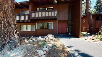 Mammoth Estates Condo - Near Village at Mammoth & Pet Friendly by RedA
