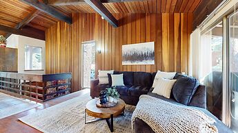 Mammoth Estates Condo - Near Village at Mammoth & Pet Friendly by RedA