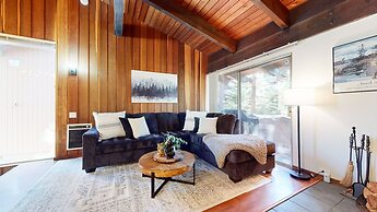 Mammoth Estates Condo - Near Village at Mammoth & Pet Friendly by RedA