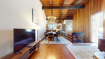 Mammoth Estates Condo - Near Village at Mammoth & Pet Friendly by RedA