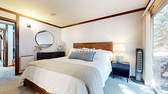 Mammoth Estates Condo - Near Village at Mammoth & Pet Friendly by RedA