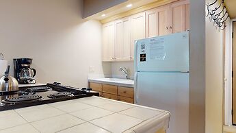 Mammoth Estates Condo - Free Parking & Pet Friendly