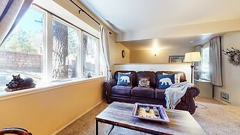 Mammoth Estates Condo - Free Parking & Pet Friendly