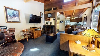 Mammoth Estates Condo - Free Parking & Pet Friendly