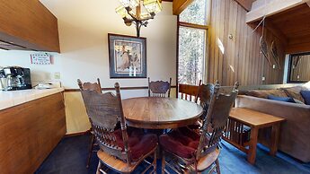 Mammoth Estates Condo - Free Parking & Pet Friendly