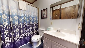 Mammoth Estates Condo - Free Parking & Pet Friendly