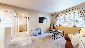 Mammoth Estates Condo - Free Parking & Pet Friendly