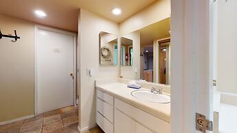 Mammoth Estates Condo - Free Parking & Pet Friendly